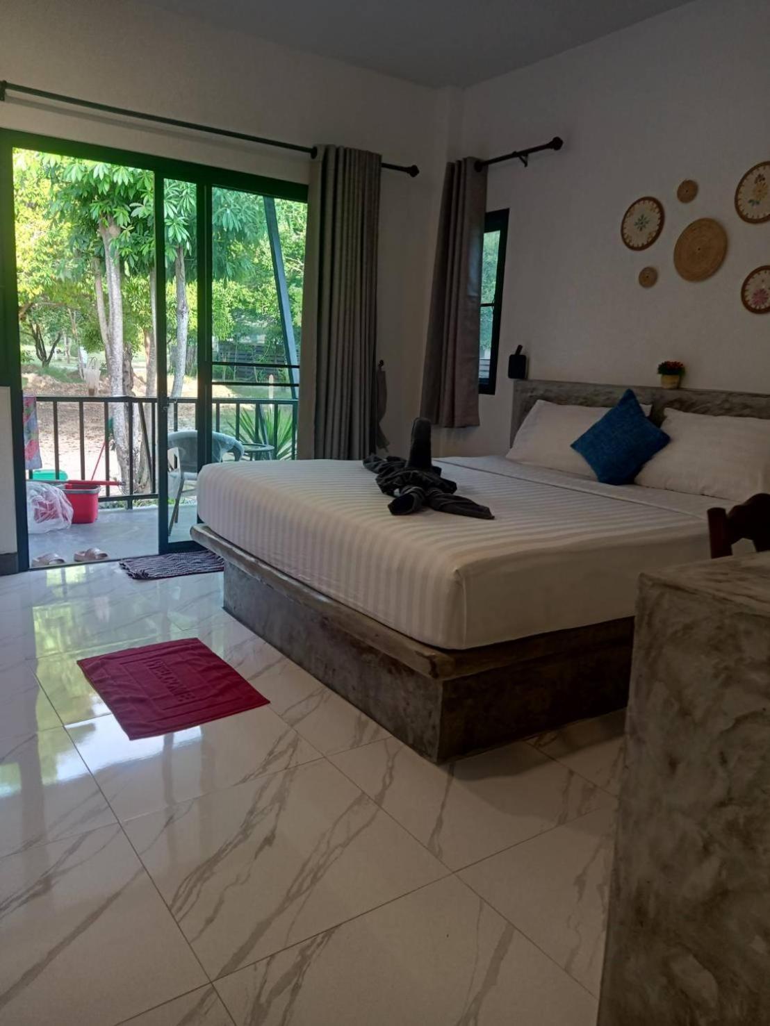 Phra Ae Apartments Ko Lanta Exteriör bild